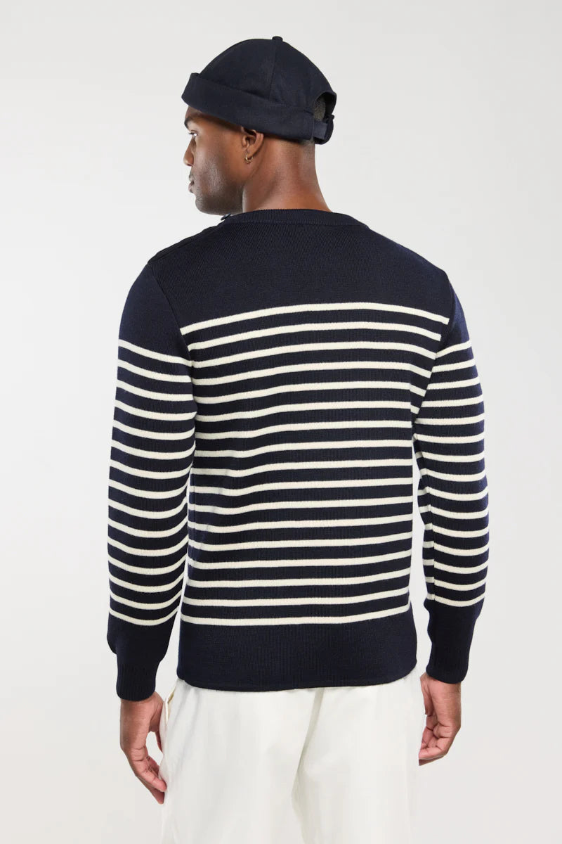 Pull-Marin-Raye-Molene-navire-nature-dos